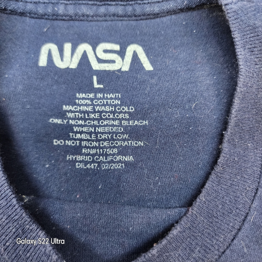 NASA throwback tee. - Picture 3 of 3